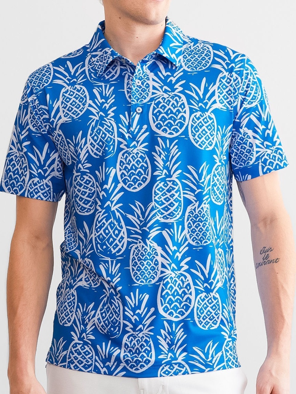 Chubbies The Thigh Napple Performance Polo in Medium Blue Size Small